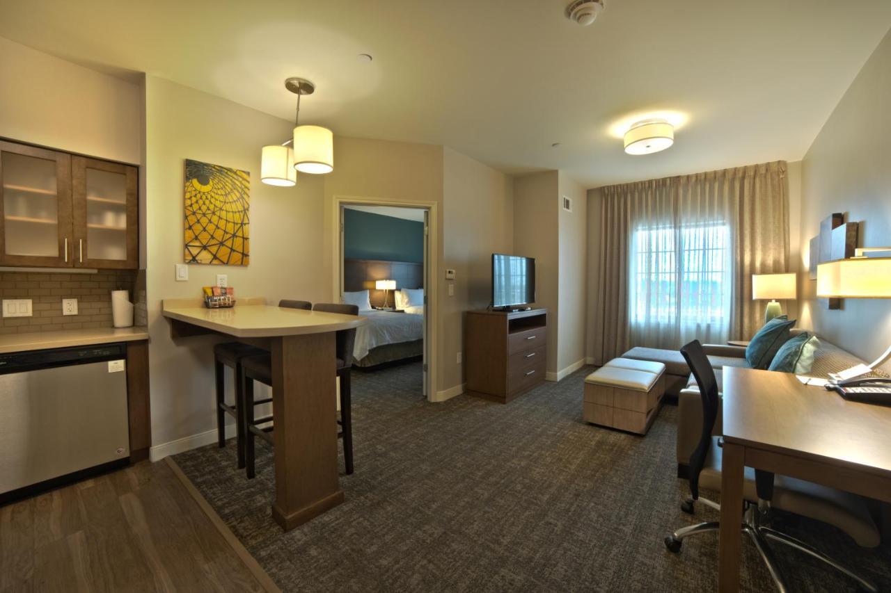 Staybridge Suites Houston - Humble Beltway 8 E By Ihg Exterior photo