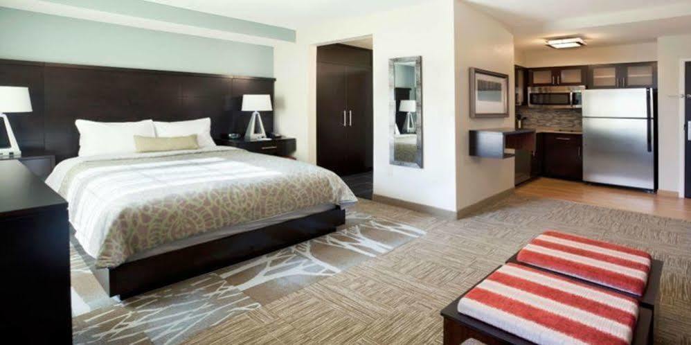 Staybridge Suites Houston - Humble Beltway 8 E By Ihg Exterior photo